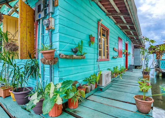 Saigon Bay Bed & Breakfast Bocas Town