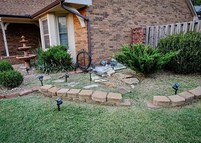The Home Base Mcconnell Afb, Hot Tub 3 Bed 2 Bath Wichita