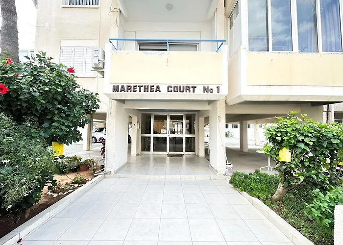 Sea And Lake Breeze 1Br Apt Larnaca