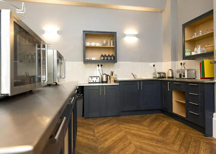 Yha Bath Hostel