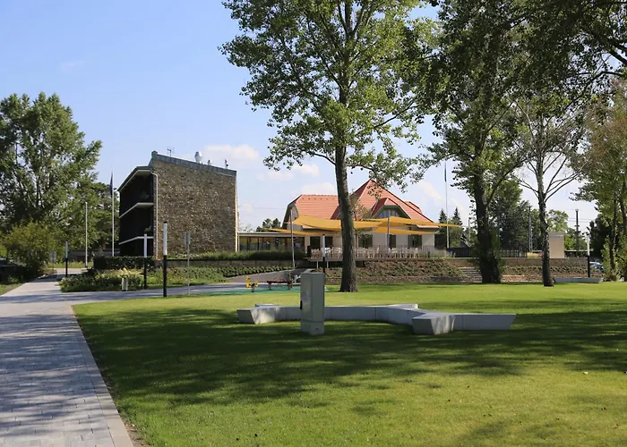 Fenyves Yacht Club Superior Hotel Balatonfenyves