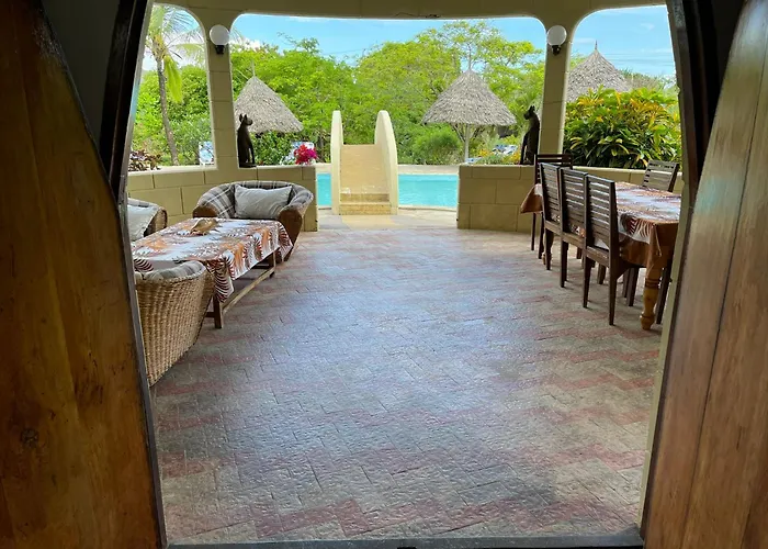 Backpackers Castle Hostel Watamu