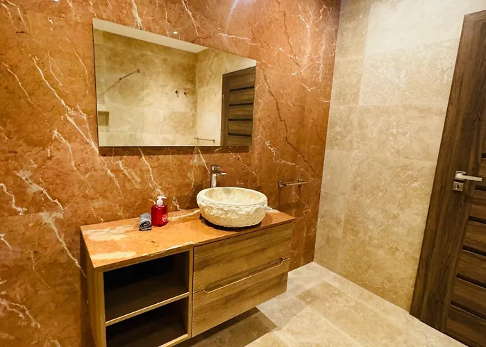 Large Apartment In Gzira