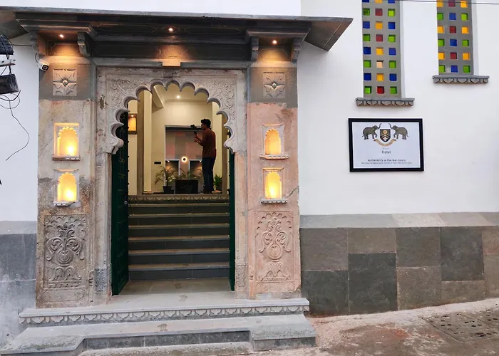 Madri Retreat - Heritage Boutique Hotel With Pool Udaipur