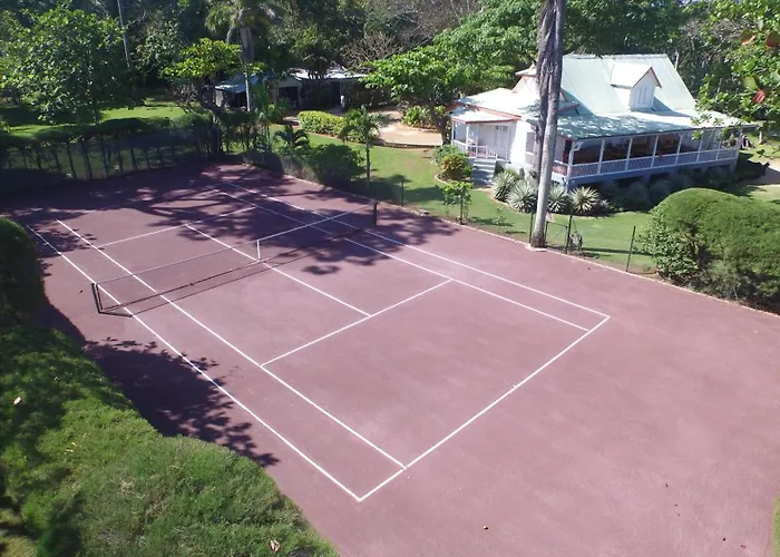 Llantrissant Beachcliff Villa Negril