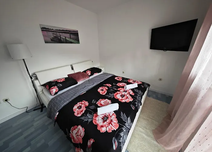 Casa Baya With Garden And River View & Parking Mostar