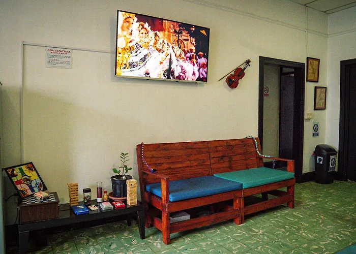 Eden'S Garden Hostel Panama City