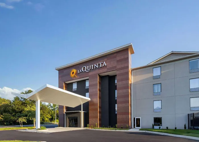 La Quinta Inn & Suites By Wyndham Memphis I-240