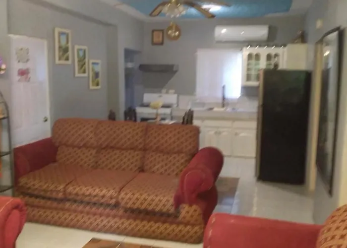 Relax In Sunny Montego Bay, Jamaica Apartment