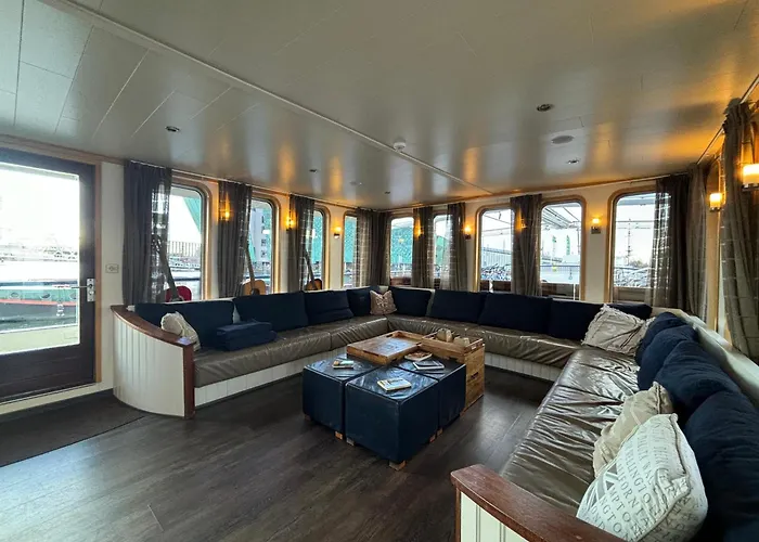 Hotelboat Iris Amsterdam