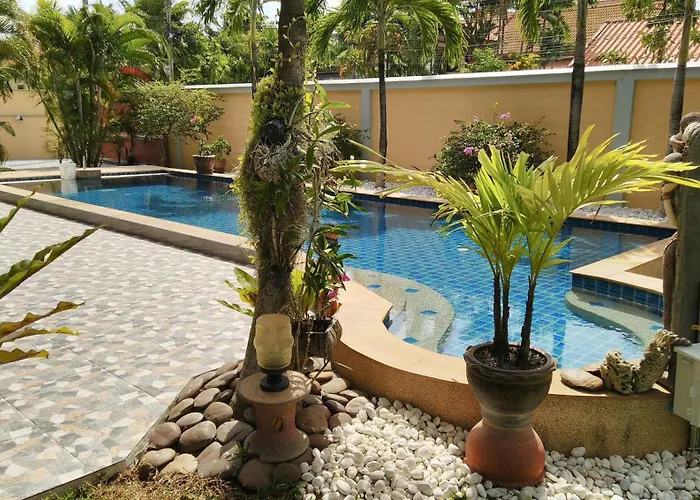 2,5 Zimmerwohnung Mit Pool Und Pavillon Rawai