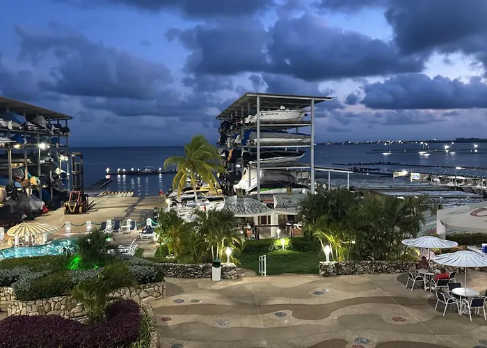 Exclusivo Apartamento En El Corazon De Tucacas Con Vista Frente Al Mar Y Adicional Disponible Lancha 26 Pies