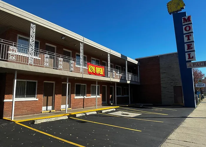 Apache Motel Chicago