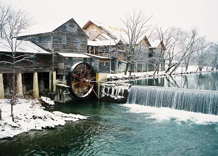 Creekside Retreat By Beyond Expectations Villa Pigeon Forge