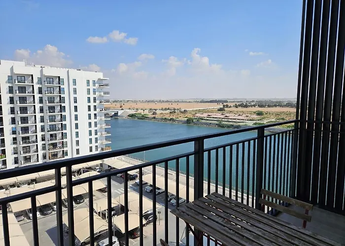 Cozy Studio In Yas Island With Canal View Abu Dhabi