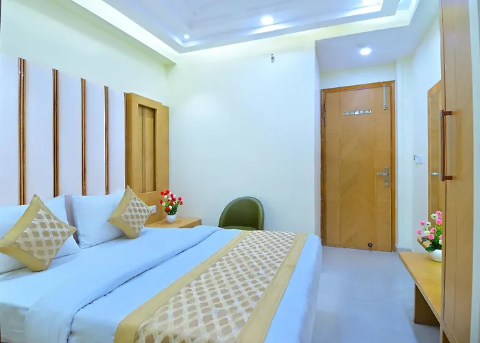 Hotel Northern Palace Just A Minute Away From New Delhi Railway Station And Connaught Place