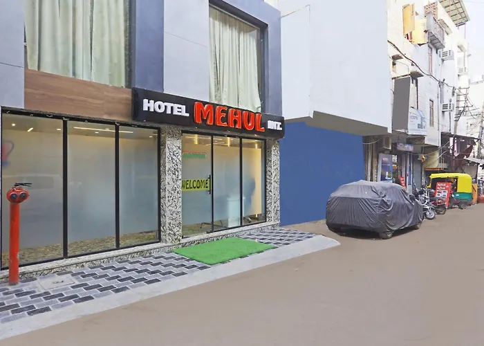 Hotel Mehul International -Near New Delhi Railway Station, Paharganj & Connaught Place