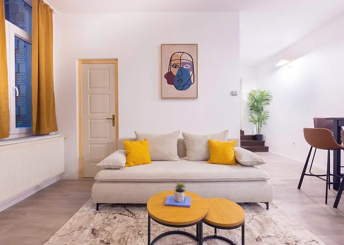 Central N' Cozy T8 Apartment W' 2Bedrm Budapest