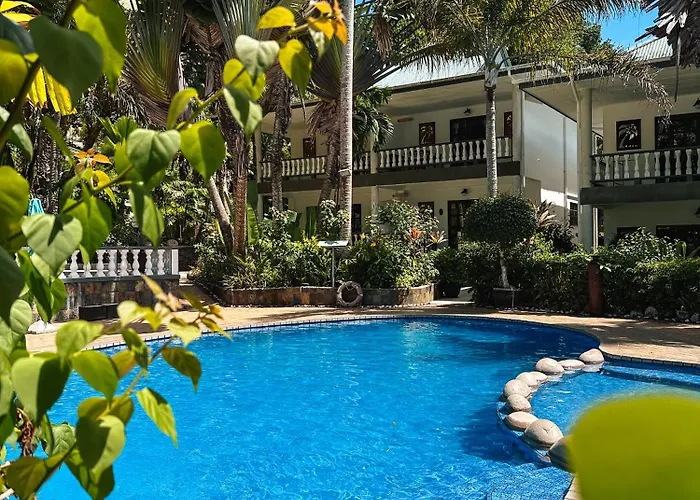 Hotel Chateau St Cloud La Digue