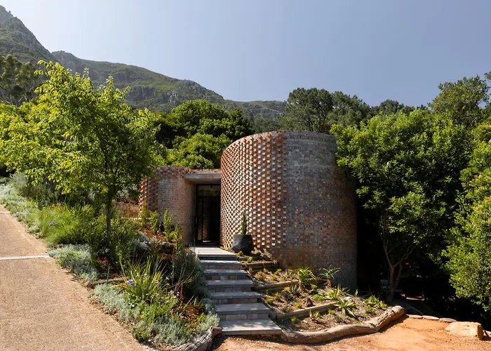 Future Found Sanctuary, Luxury Boutique Hotel By Newmark Cape Town