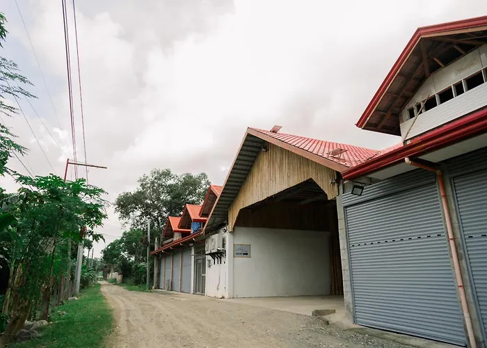 Melvo'S Garden R5 Bed & Breakfast Puerto Princesa