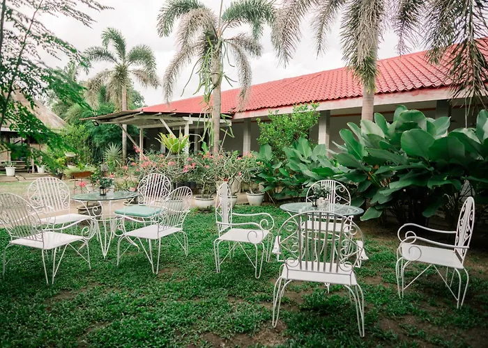 Melvo'S Garden R5 Bed & Breakfast Puerto Princesa