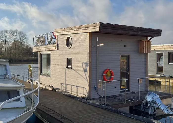 Dein Hausboot Off Fuer Deine Auszeit In Hamburg Hotel