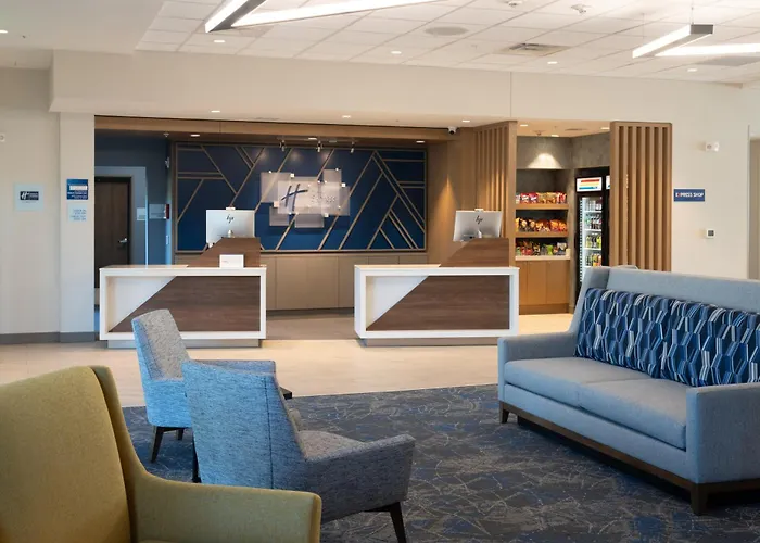 Holiday Inn Express & Suites Fort Walton Beach - Eglin Area By Ihg