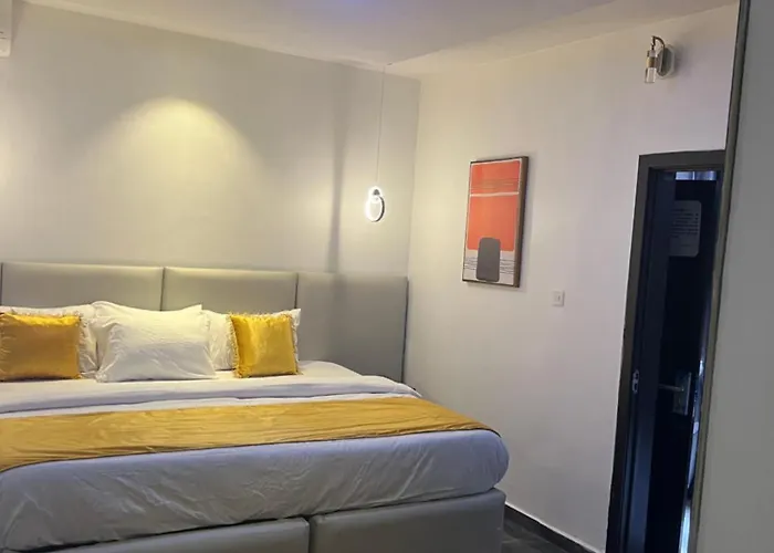 Florence Hotel And Suites Benin City