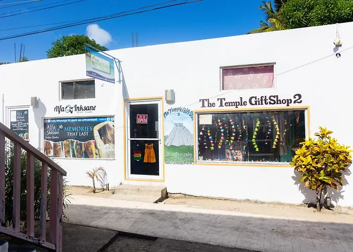 Imani'S Inn Placencia