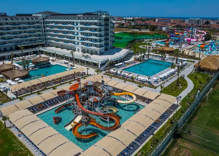 Dream Water World Hotel Side