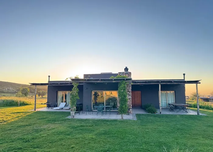La Carrera Villas, Atamisque. Tupungato, Mendoza. Lujan de Cuyo