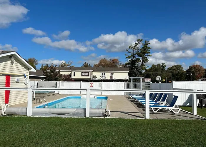 Centennial Motel Sauble Beach