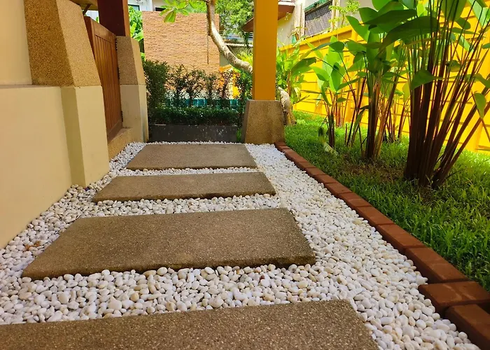 Thai Family Karon Pool Villa 泰如家卡伦3卧泳池别墅