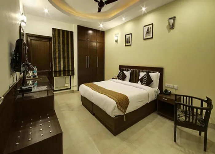 Hotel Deep Residency New Delhi