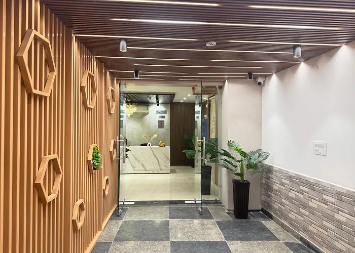 The Classic Crowne At Delhi Airport New Delhi