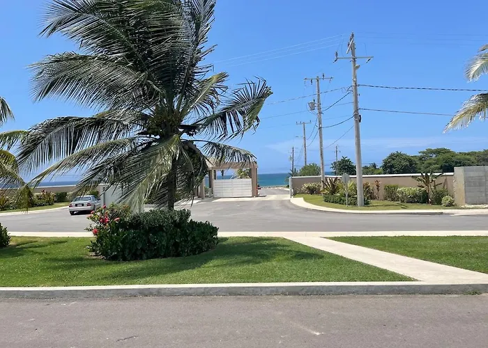 Royal Oasis Villa Lucea