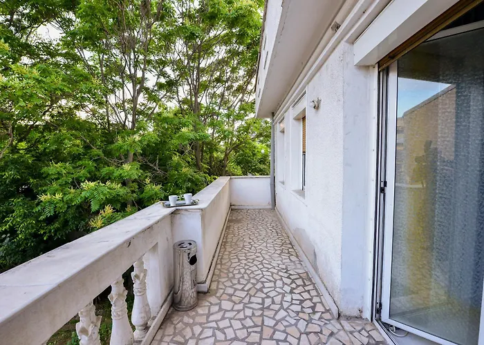 The Lincoln Suites - Central Shabbat Friendly Apartments Bucharest