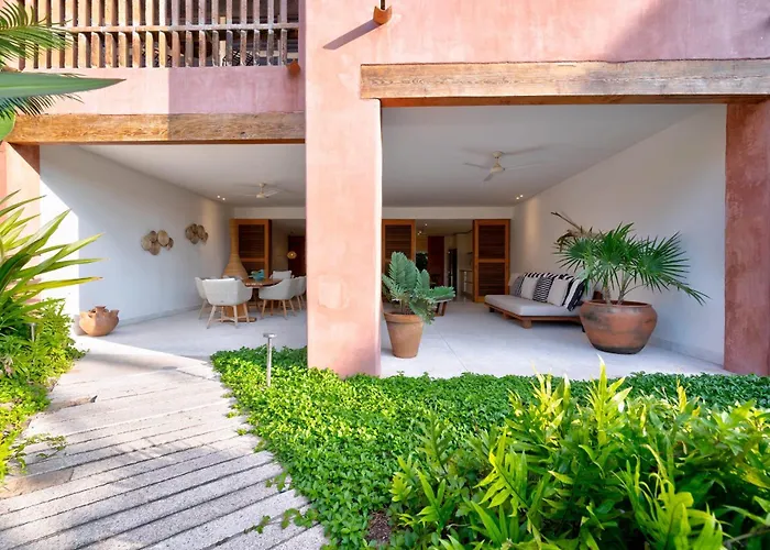 El Careyes Club & Residences
