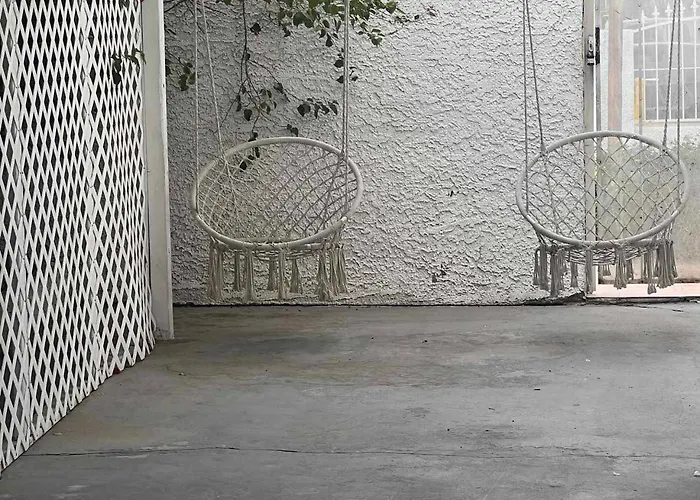 Spacious 5-Bedroom Retreat With Pool Minutes From The Las Vegas Strip