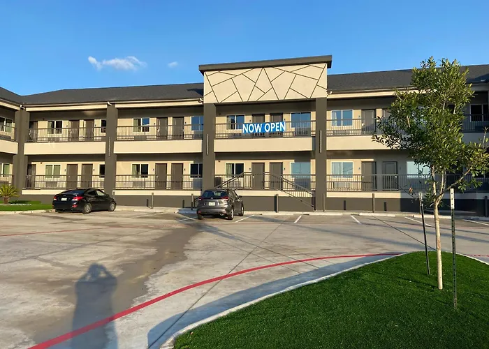 Liv Inn & Suites Houston