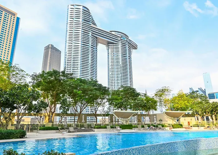 Burj Vista 2Br Luxurious Apartment With Direct Access To Dubai Mall