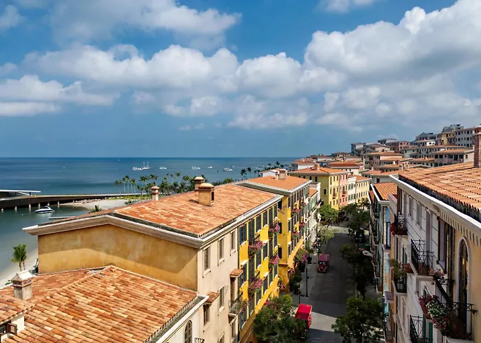 Venice Hotel Phu Quoc - Free Airport Shuttle & Spa Inclusive