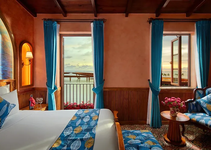 Venice Hotel Phu Quoc - Free Airport Shuttle & Spa Inclusive