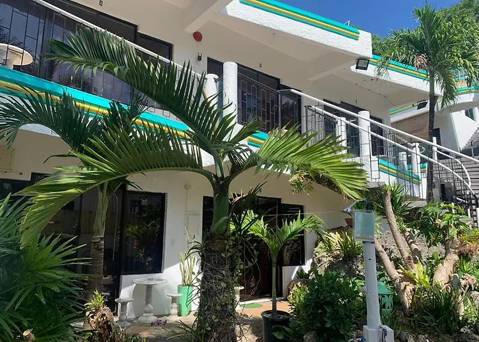 Turtle Inn Resort Manoc-Manoc