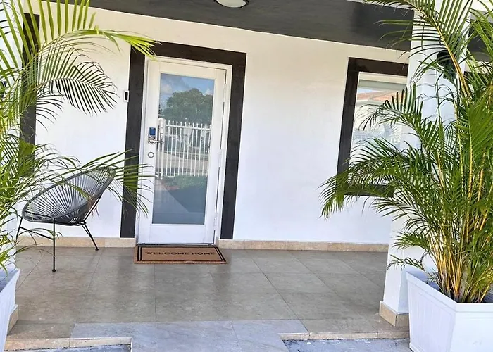 Luxury Home By Miami Int Airport