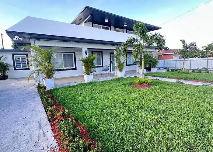 Luxury Home By Miami Int Airport