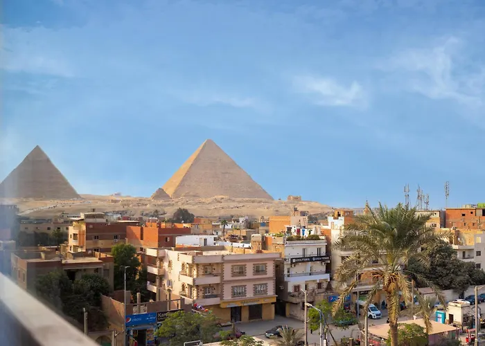 Galaxy Pyramids View Inn Kafret el-Gabal