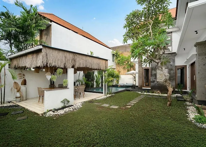 Villa Serenity Beautiful Beach Side Villa Large Garden Parking Sanur 