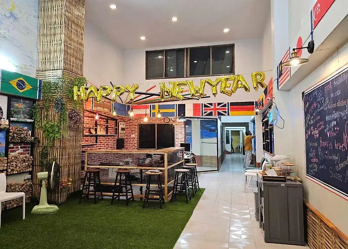 Mt Friend Home & Hostel Phuket